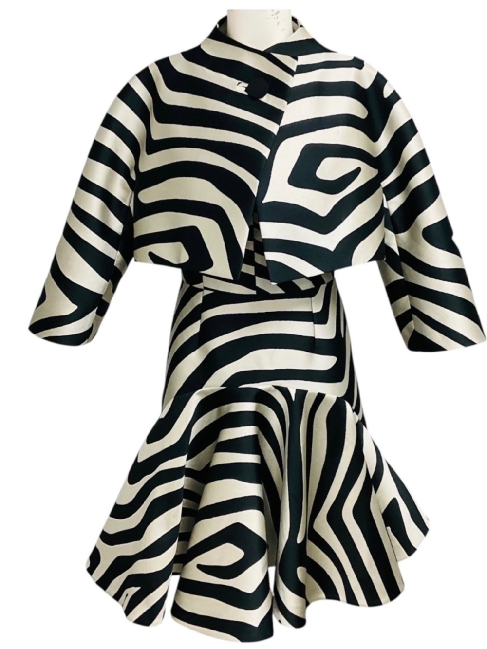 PAULE KA SILVER / BLACK PATTERNED JACQUARD JACKET AND COCKTAIL DRESS SET
